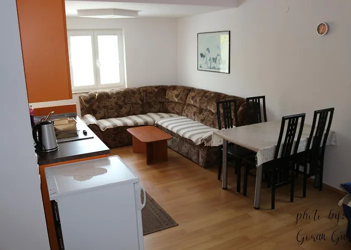 Apartment Gubo *